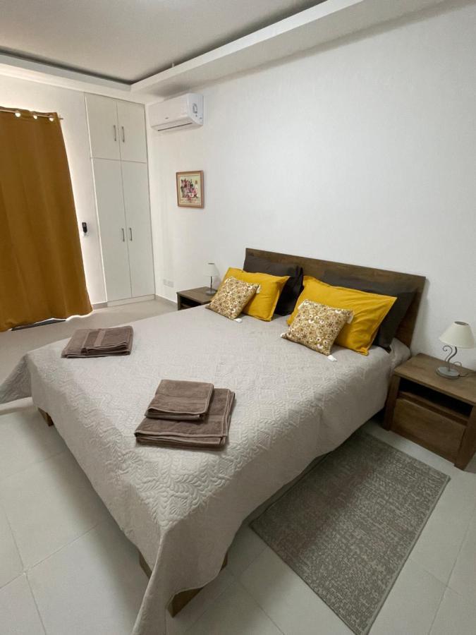 New & Comfortable 7Sun Apartments Near Sandy Beach St. Paul's Bay Buitenkant foto